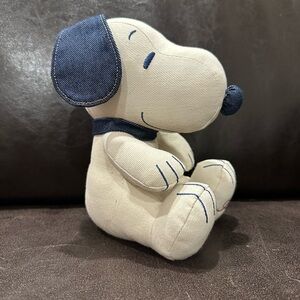 American Eagle Limited Edition Snoopy Peanuts Cream & Navy Tag Snoopy Plush
